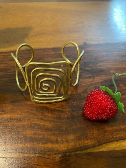 Tiendaa Designer Handcrafted Brass Handcuff
